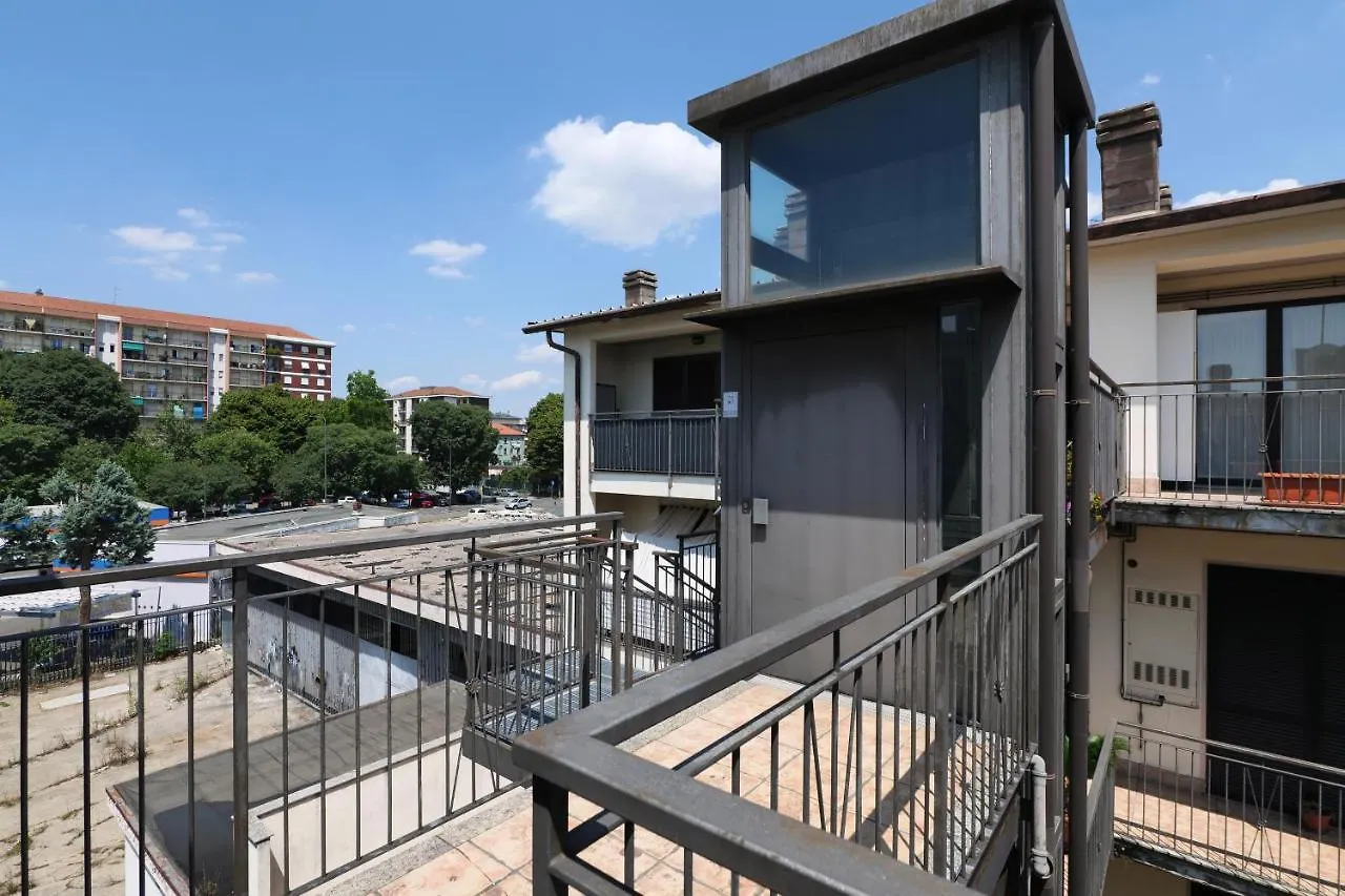 Appartamento Primopiano - Euclide Milano 0*,  Italia
