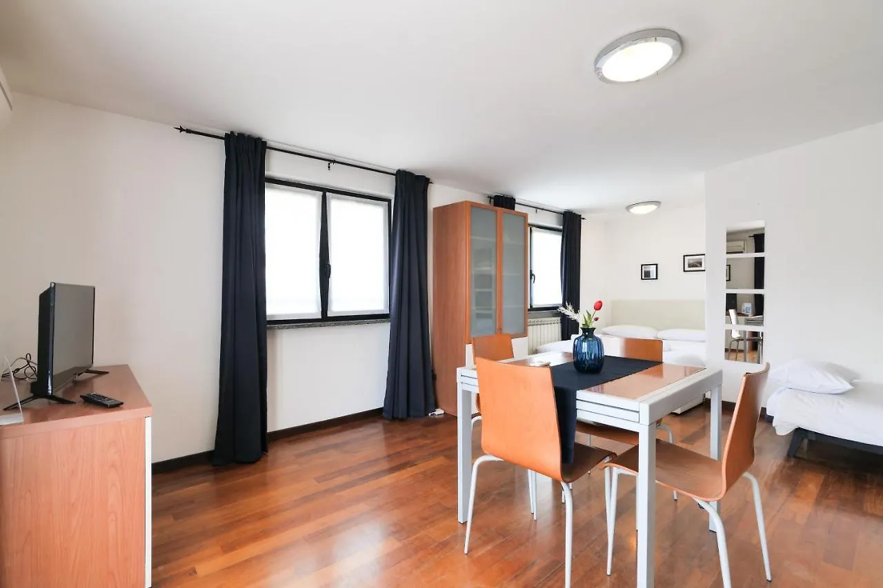 Appartamento Primopiano - Euclide Milano Italia