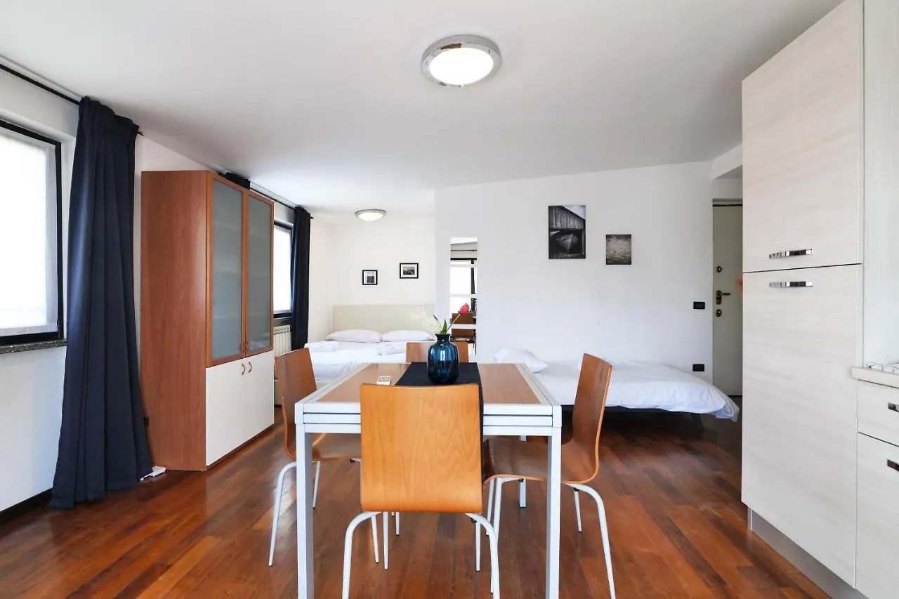 Appartamento Primopiano - Euclide Milano Italia
