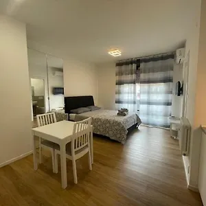 Monolocale Con Terrazzo Appartamento Modena