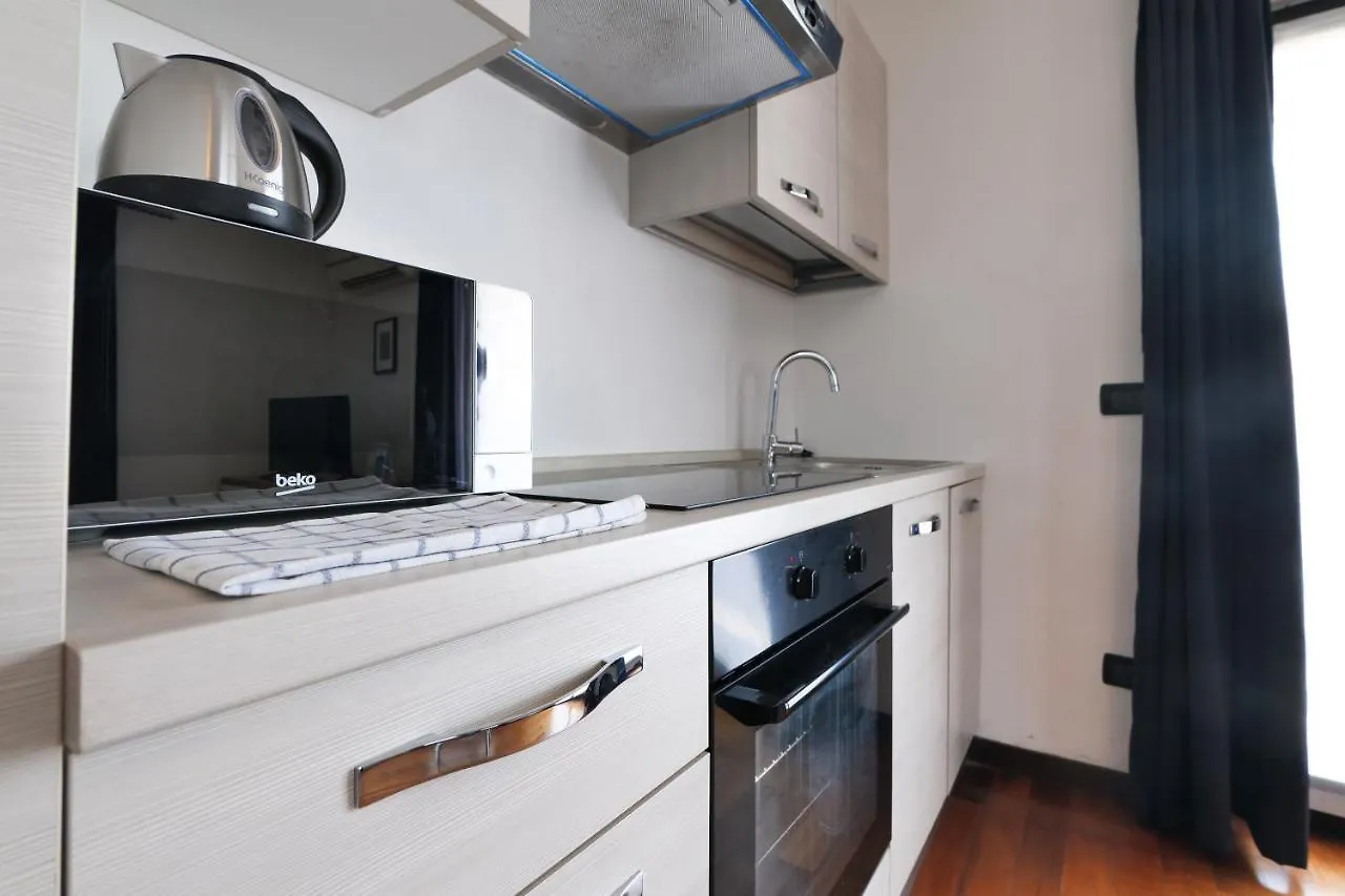 Primopiano - Euclide Apartment Milan 0*,
